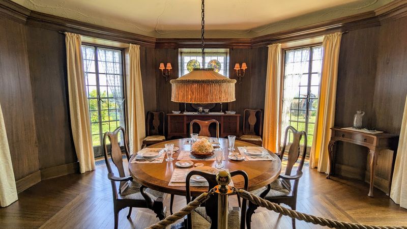Dining With A Mountain View