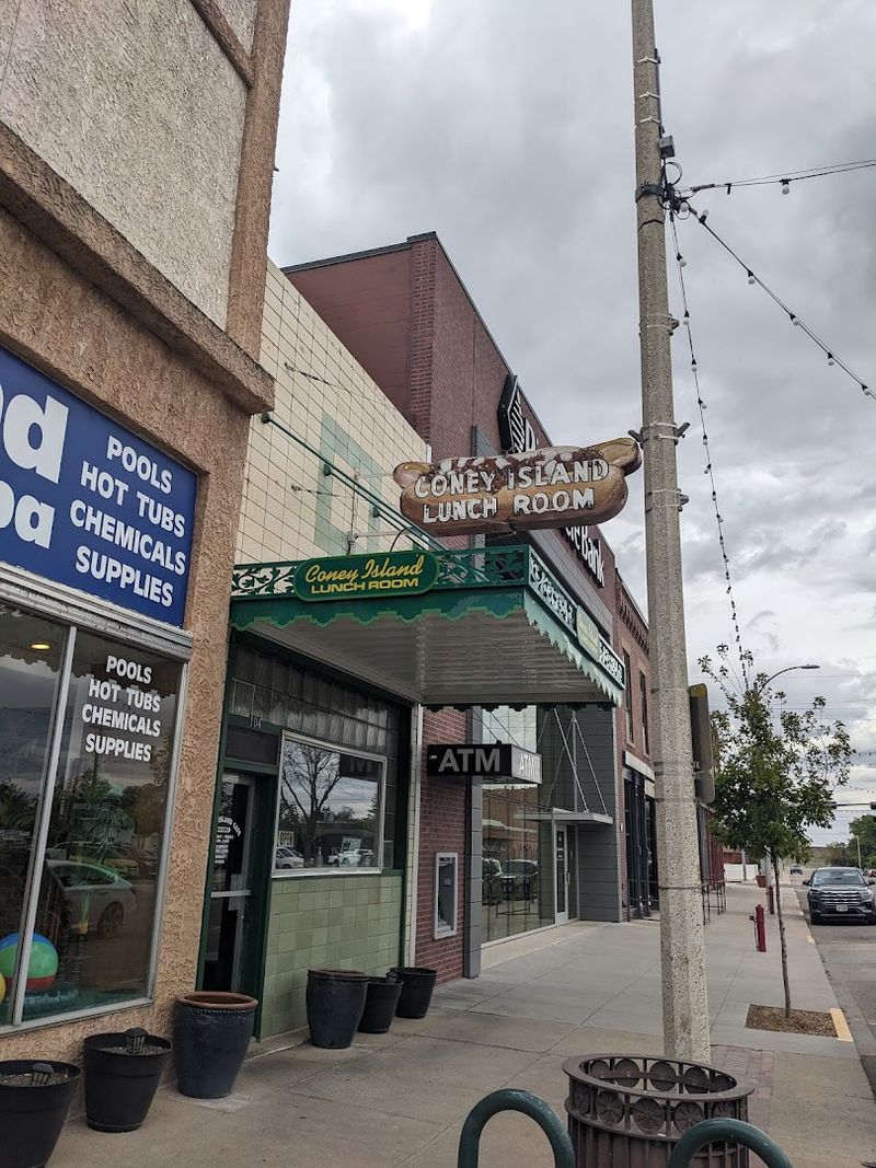Every Visitor To Nebraska Should Eat At These 9 Classic Restaurants - Decor Hint Coney Island Lunch Room, Grand Island