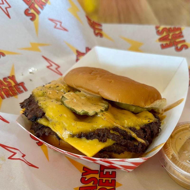 Easy Street Burgers, Studio City