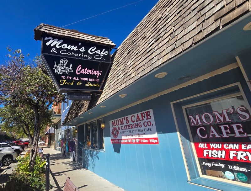 10 Hole-In-The-Wall Eastern Nebraska Restaurants Locals Quietly Gatekeep - Decor Hint Mom's Cafe & Catering, Plattsmouth