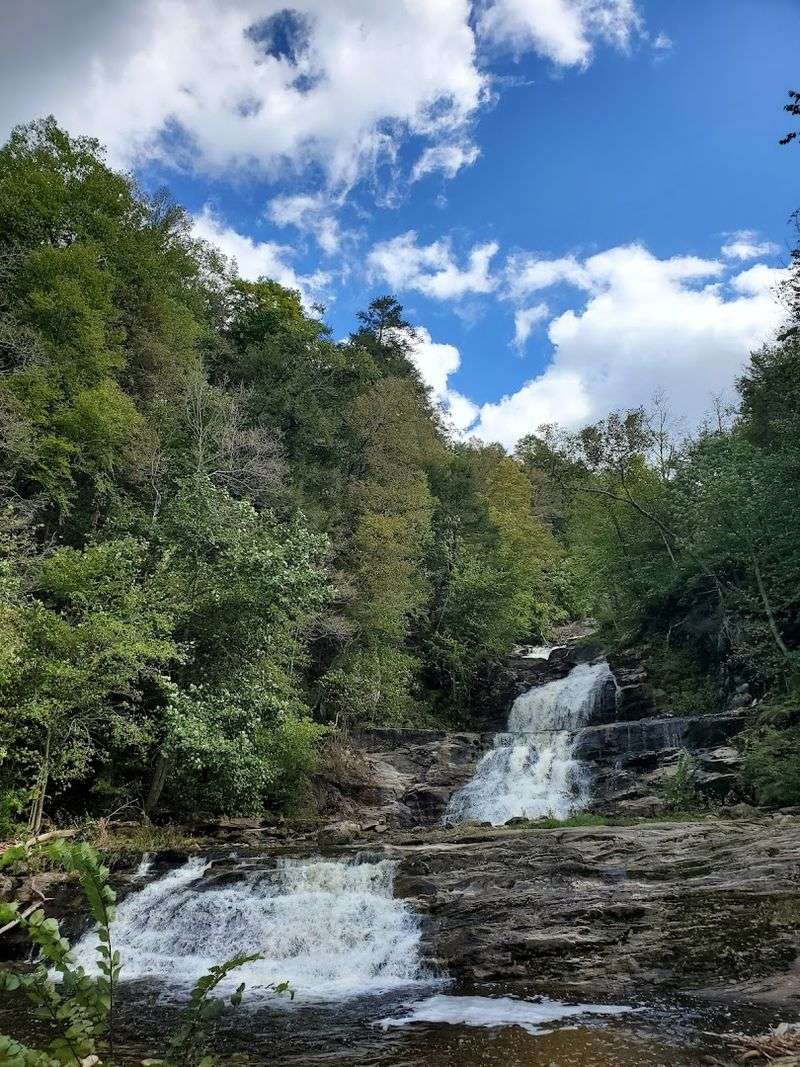 Cascades Make Every Turn Better