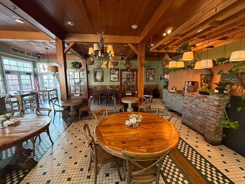 10 Missouri Gluten-Free Restaurants Every Food Lover Should Visit In 2026 - Decor Hint Sugar Leaf Bakery, Cafe & Espresso, Branson