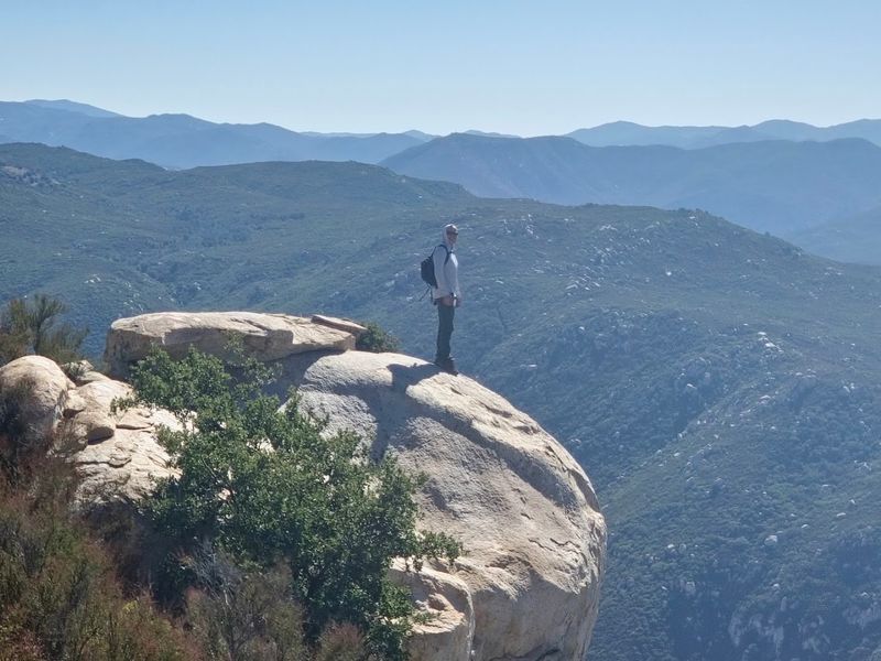 You Haven't Experienced California Until You've Walked This Cliffside Trail With Unforgettable Mountain Views - Decor Hint An Early Start Leaves More Time To Handle The Long Descent