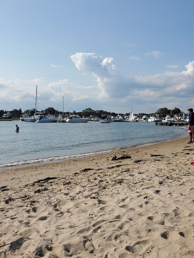 13 Connecticut Coastal Spots That Belong On Every Beach Lover's Bucket List - Decor Hint Clinton Town Beach, Clinton