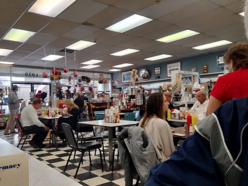 11 Georgia Restaurants Where The Lunch Specials Steal The Show - Decor Hint Dinglewood Pharmacy, Columbus