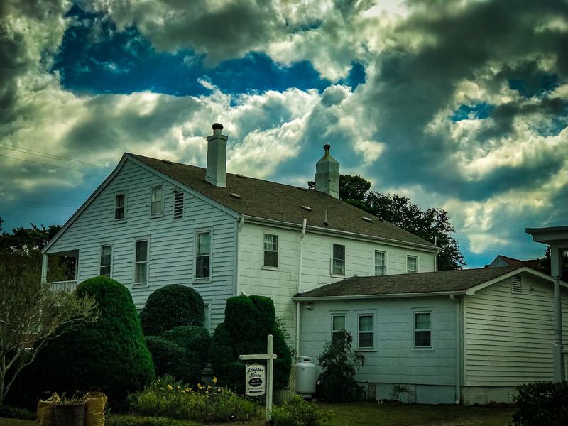 These 12 North Carolina Historic Homes Are Said To Be Real Paranormal Hotspots - Decor Hint Langdon House