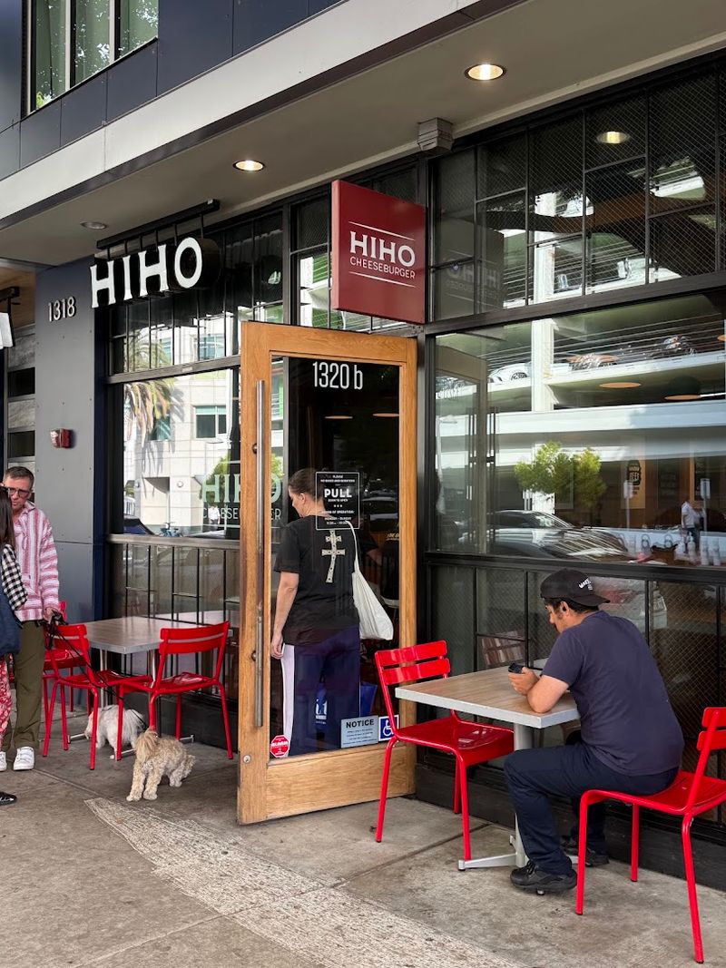 14 California Cheeseburgers So Good You'll Be Craving Them Long After The Last Bite - Decor Hint HiHo Cheeseburger, Los Angeles and Santa Monica