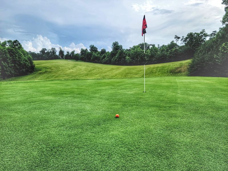 A Golf Course That Fits Right Into The Scenery