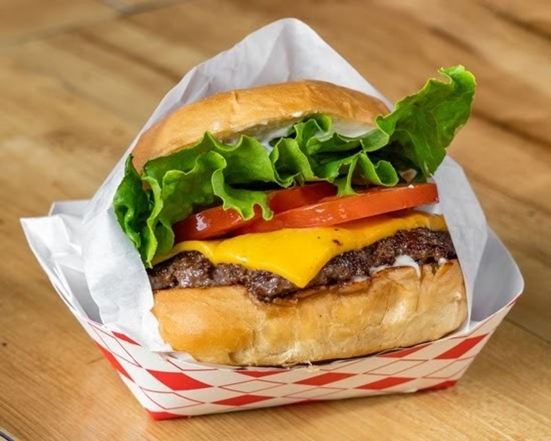 TrueBurger, Oakland