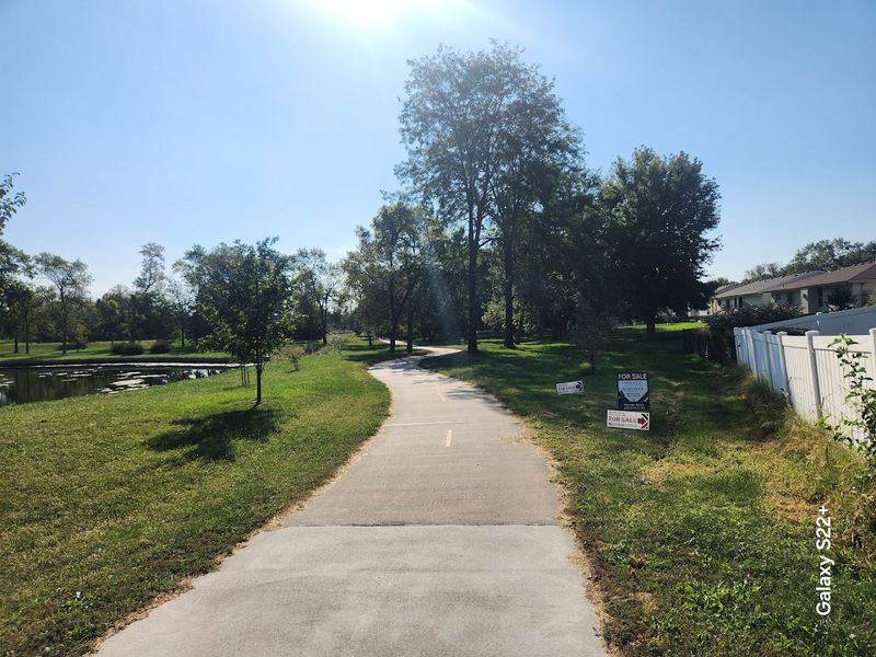 These 11 Senior-Friendly Nebraska Walking Trails Keep The Pace Gentle And The Scenery Peaceful - Decor Hint Billy Wolff Memorial Trail, Lincoln