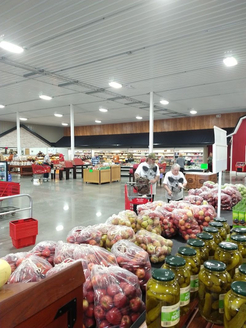 This Sprawling Missouri "Amish Walmart" Is A One-Stop Shop For Homemade Goods - Decor Hint Bulk Foods And Pantry Staples Done Right