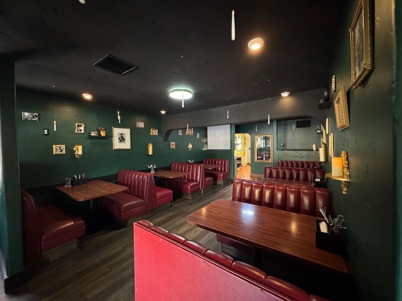 Joplin's, Ojai, California
