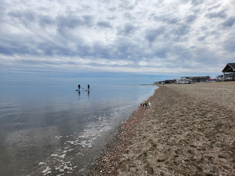 The Connecticut Beach Town Where Neighbors Still Wave And Life Feels Simpler - Decor Hint Penfield Beach Brings Classic Summer Days
