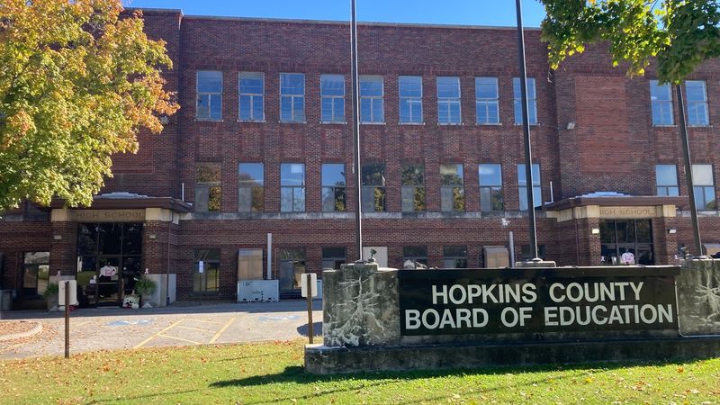 This Affordable Kentucky City Stays Under The Radar With Rent Below $550 A Month - Decor Hint Schools And Education In The Area
