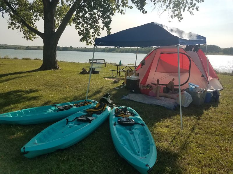 10 Easy Kayaking And Canoeing Spots To Explore In Nebraska This Summer - Decor Hint Red Willow Reservoir, Near McCook