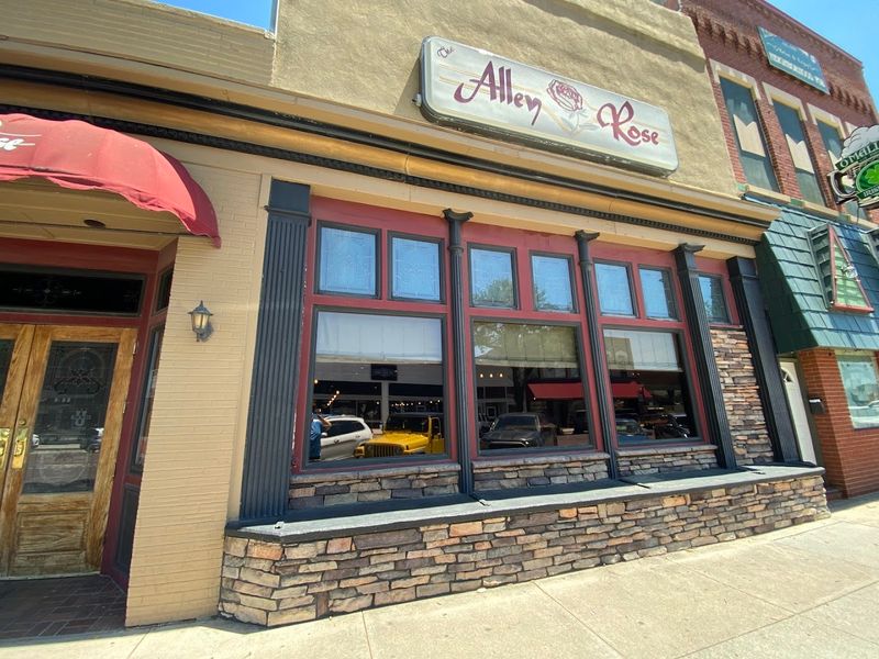 The Alley Rose, Kearney, Nebraska