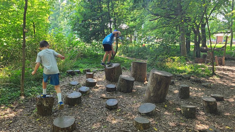 These 14 Kentucky Destinations Offer Full Vacation Experiences Without Spending Over $50 - Decor Hint Louisville Nature Center