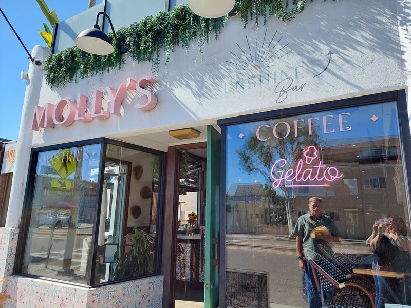 Molly's, Mission Beach