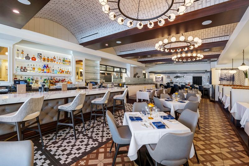 10 Seafood Restaurants In Kentucky That'll Ruin You For Chain Takeout - Decor Hint Catch & Cut