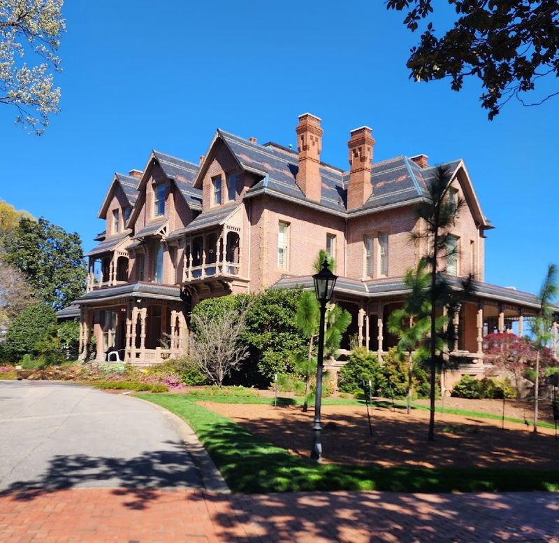 These 12 North Carolina Historic Homes Are Said To Be Real Paranormal Hotspots - Decor Hint North Carolina Executive Mansion