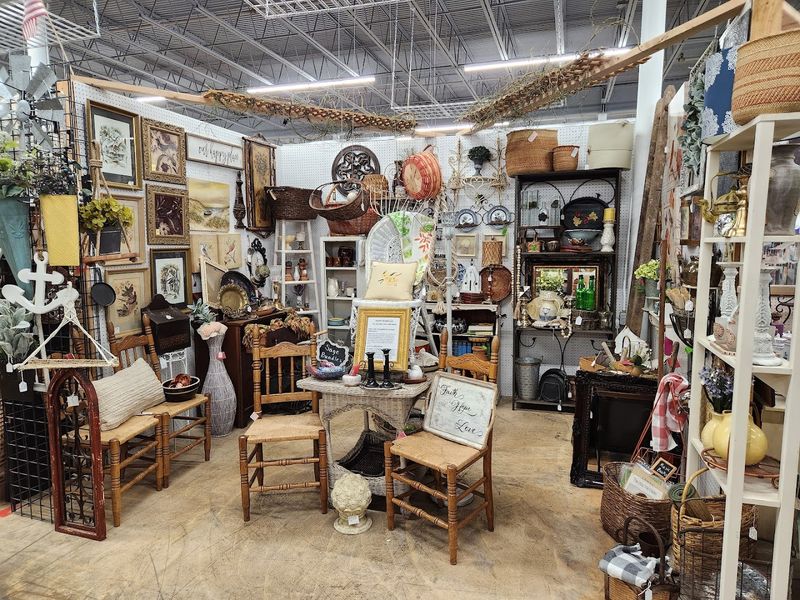OCC Antiques & Interiors, Gainesville