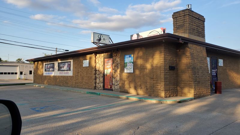 Micheal J's Bar And Grill