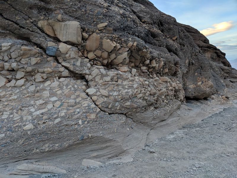 These 12 California Trails Lead To Giant Boulders, Slot Canyons, And Surreal Rock Formations - Decor Hint Mosaic Canyon Trail, Death Valley National Park