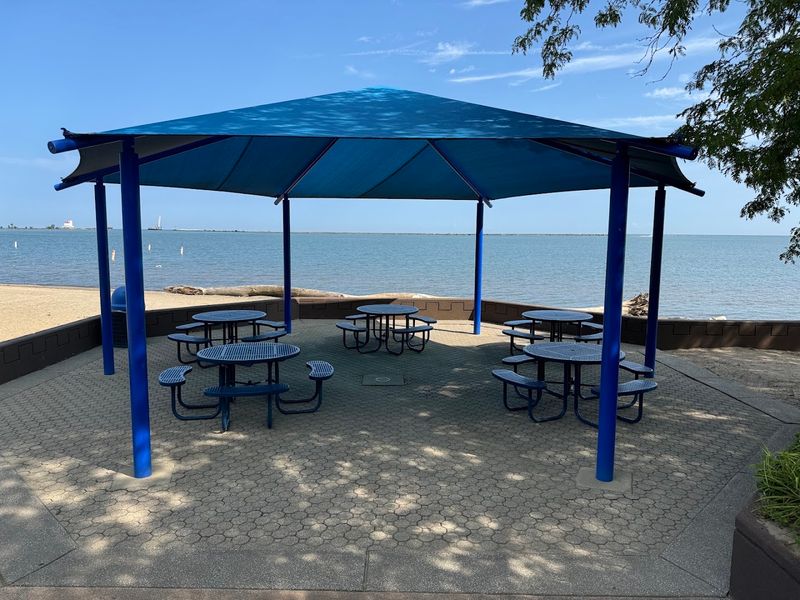 Fairport Harbor Lakefront Park And Lighthouse Walk