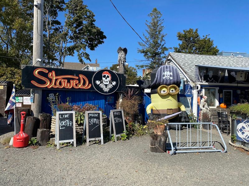 12 Connecticut Restaurants Serving Fried Clams So Good They've Become Local Favorites - Decor Hint Stowe's Seafood, West Haven