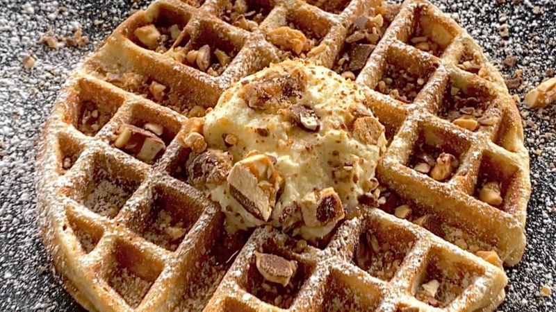 These 13 California Southern Restaurants Serve The Kind Of Comfort Food Worth Crossing The State For - Decor Hint Gritz N Wafflez, Los Angeles