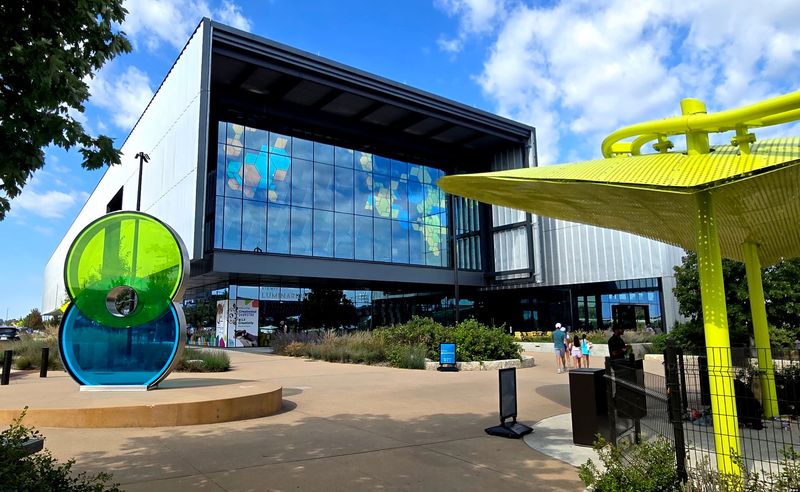 This Omaha, Nebraska Market Turns One Downtown Stroll Into An All-Day Adventure - Decor Hint The Kiewit Luminarium Adds Hands-On Science
