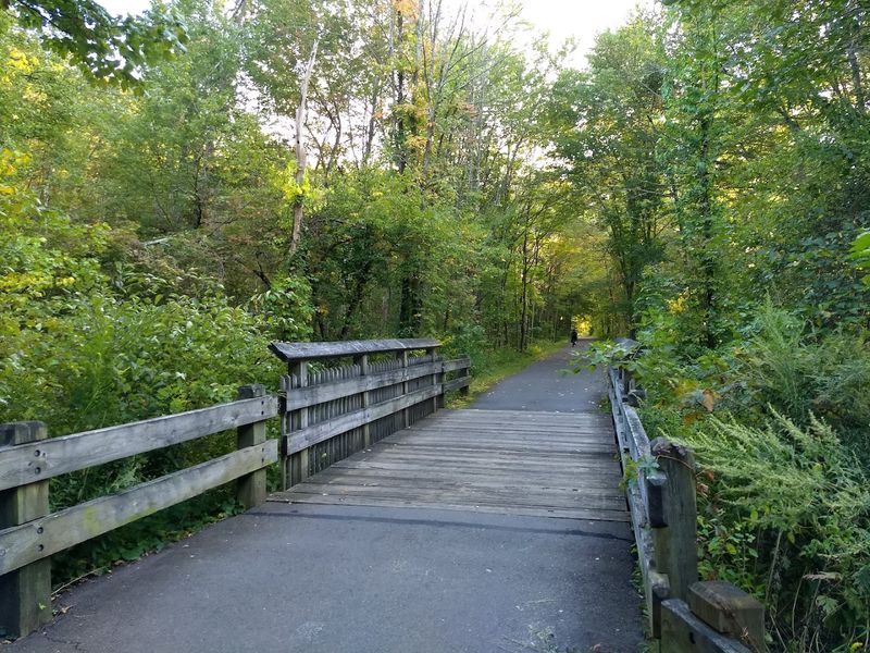 Few Walking Trails In Connecticut Feel As Peaceful And Scenic As These 8 Senior-Friendly Routes - Decor Hint Lock 12 Historical Park
