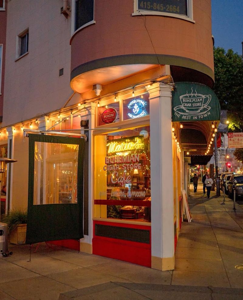 Mario's Bohemian Cigar Store Café, Chicken Number 3