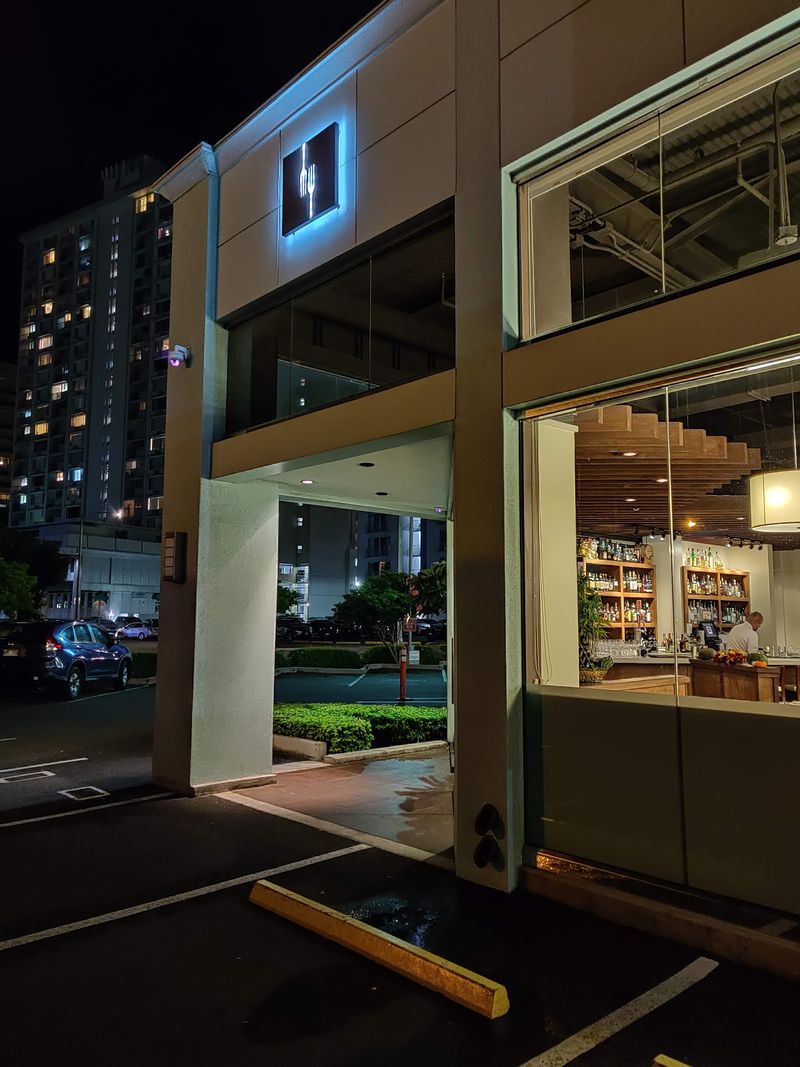 9 Fresh Dining Spots In Honolulu, Hawaii For Your Next Night Out - Decor Hint MW Restaurant, Honolulu