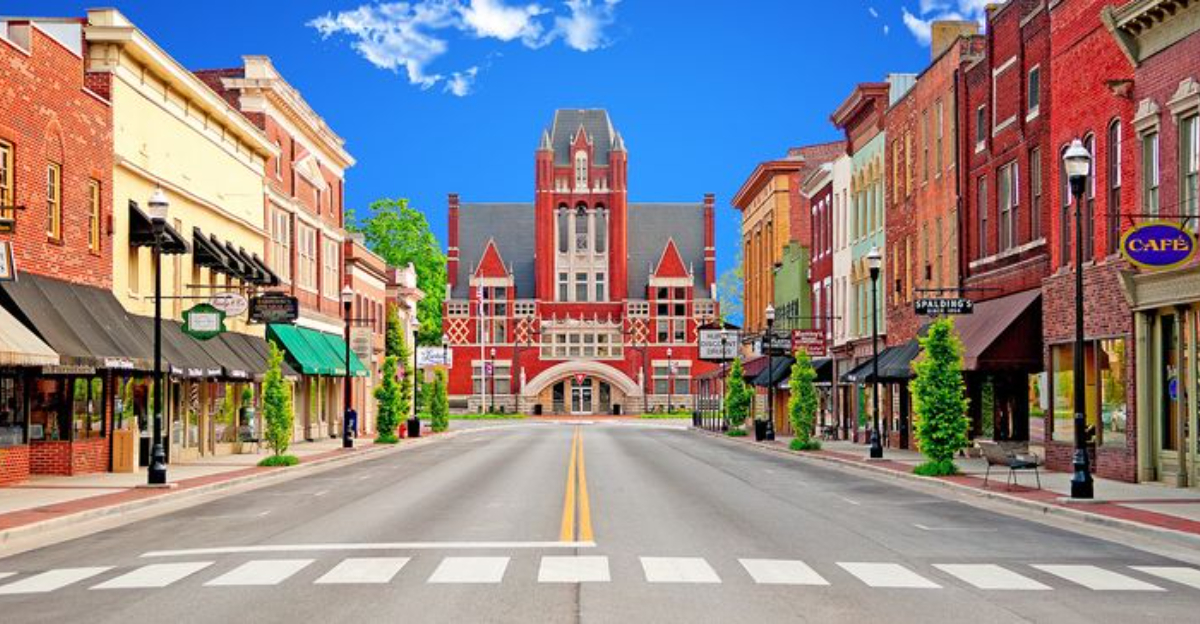 Locals Claim This Kentucky Bourbon Town Has Become Too Crowded For Its Own Good - Decor Hint