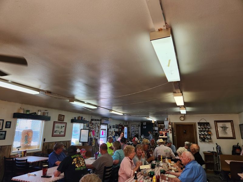 10 Nebraska Restaurants Serving Gravy-Soaked Comfort Food That Hits The Spot - Decor Hint Haigler Country Café, Haigler, Nebraska