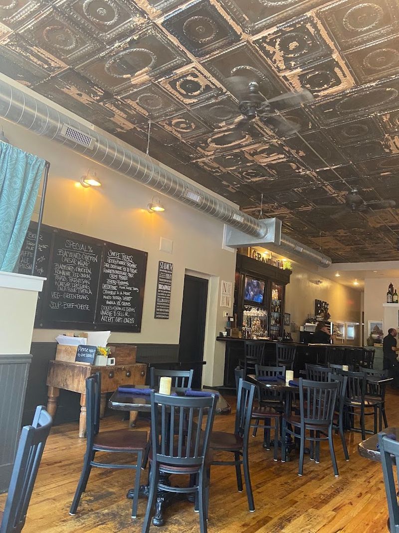 10 Missouri Gluten-Free Restaurants Every Food Lover Should Visit In 2026 - Decor Hint The Grand Cafe, Jefferson City