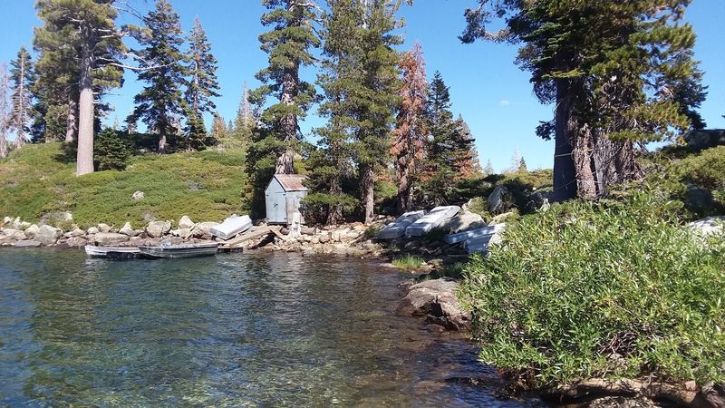 11 California Nature Escapes Where Wildflowers, Birds, And Green Summer Scenery Come Together - Decor Hint Lakes Basin Recreation Area, Graeagle