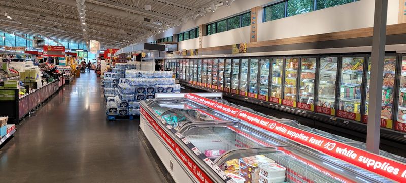 This Enormous North Carolina Grocery Store Helps Families Save Thousands Every Year - Decor Hint Leave With More Food And More Money Still In Your Wallet