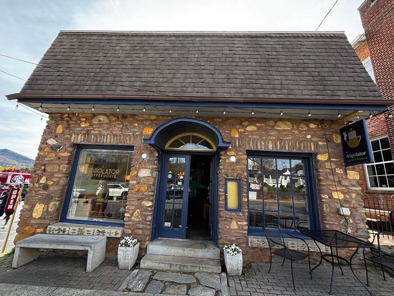 Small-Town Restaurants Compete With Bigger-City Buzz