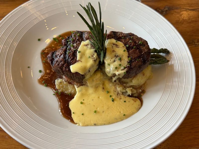 Carson's Food And Drink On Main