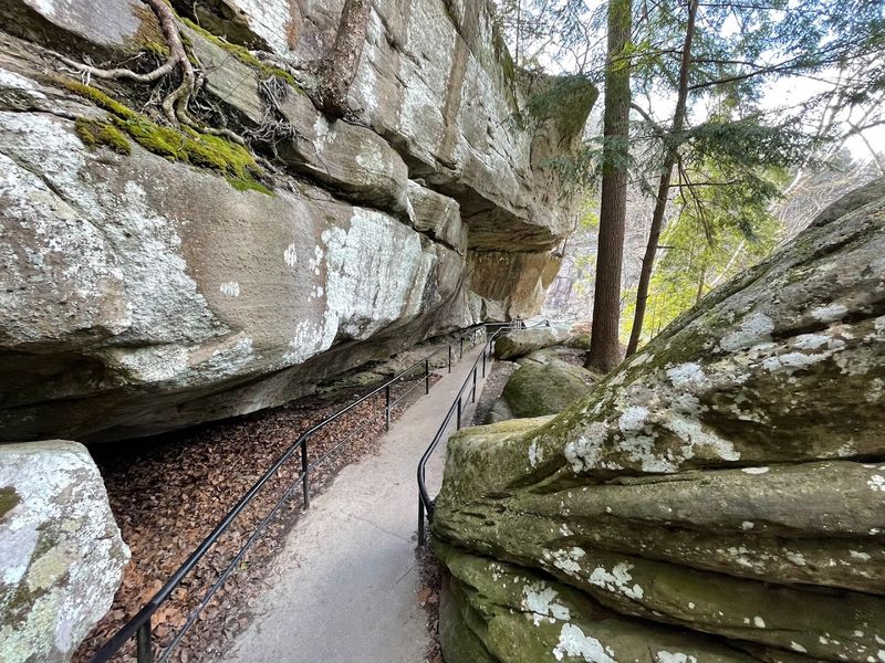 These 14 Kentucky Destinations Offer Full Vacation Experiences Without Spending Over $50 - Decor Hint Cumberland Falls State Resort Park