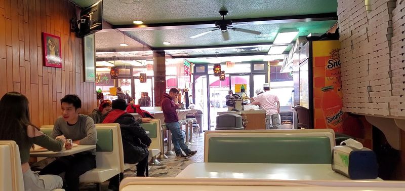 J & V Pizzeria