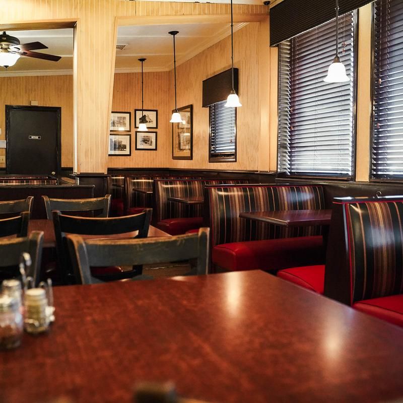 11 North Carolina Pizzerias You Probably Haven't Tried Yet But Should In 2026 - Decor Hint Van's Pizza House
