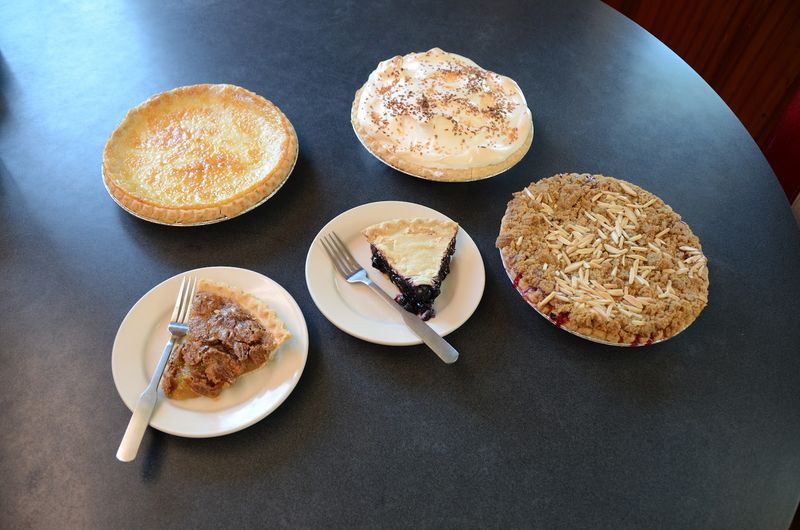 Indiana's No-Fuss Pie Shop Serves Some Of The Sweetest Slices You'll Ever Eat - Decor Hint Pie Flavors For Every Mood
