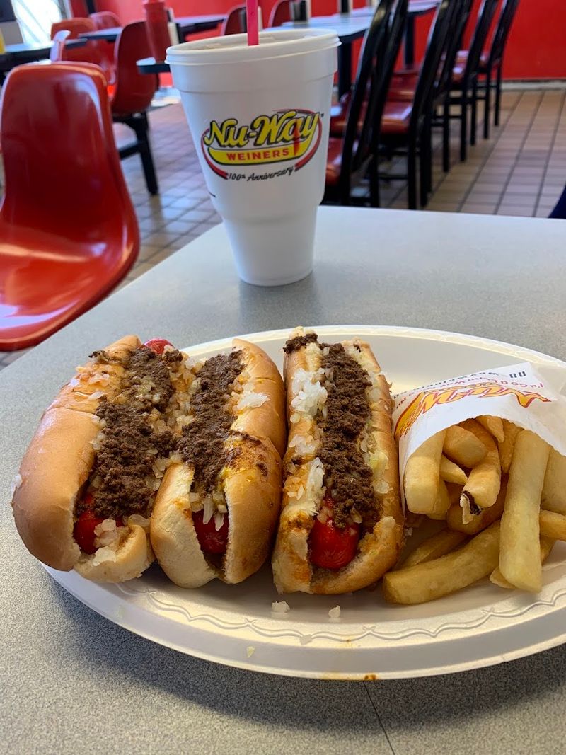 These 11 Historic Georgia Restaurants Still Prepare Recipes That Have Endured For Generations - Decor Hint Nu-Way Weiners, Macon