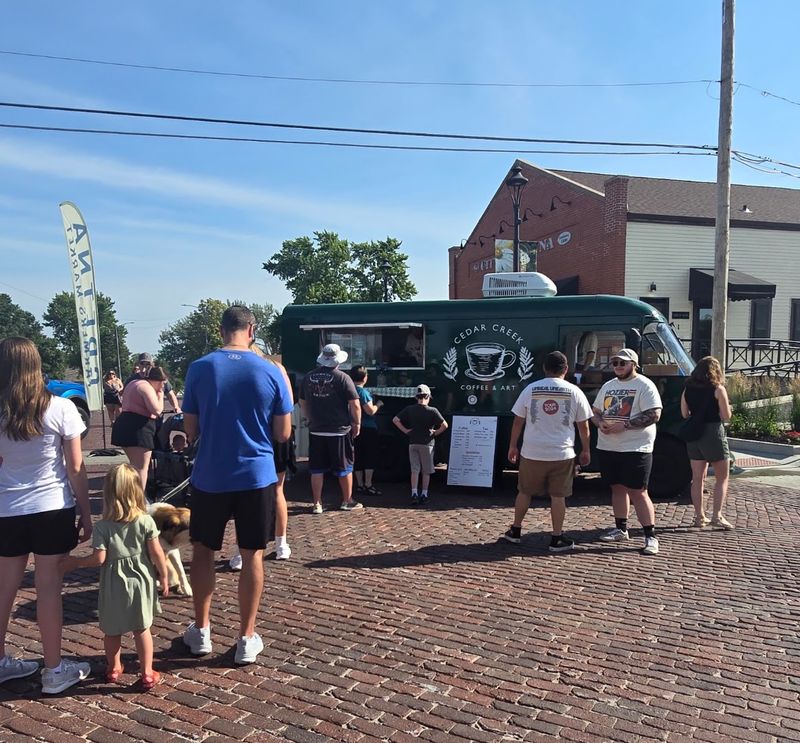 This Summer Special Nebraska Farmers Market Turns Saturday Mornings Into A Downtown Street Party - Decor Hint Seasonal Produce Brings Fresh Color To Every Table