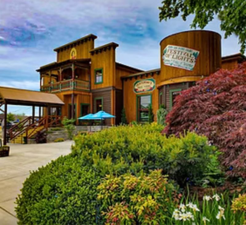 The Complete Guide To Kentucky's 15 Most Charming Family-Owned Southern Dining Experiences - Decor Hint Patti's 1880's Settlement