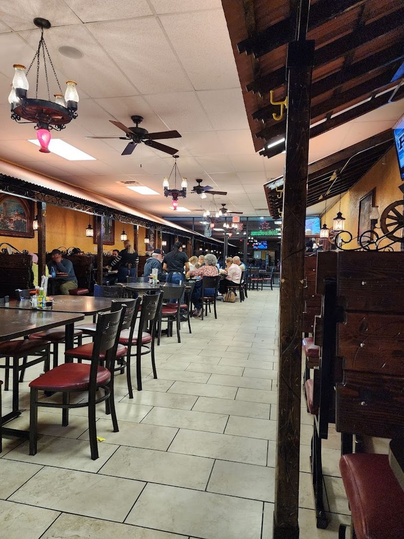 These 10 Restaurants In Nebraska Are The Closest Thing To Dining In Mexico - Decor Hint El Mezcal, Norfolk