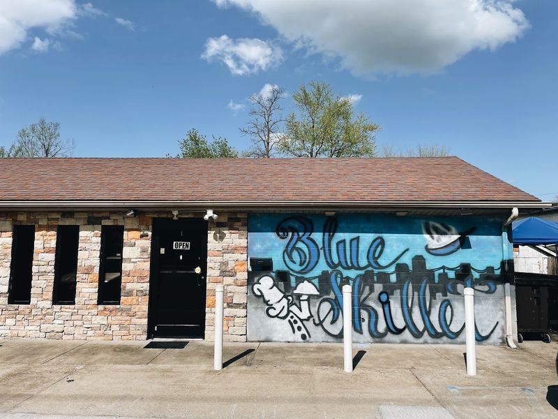 The Complete Guide To Kentucky's 15 Most Charming Family-Owned Southern Dining Experiences - Decor Hint Blue Skillet